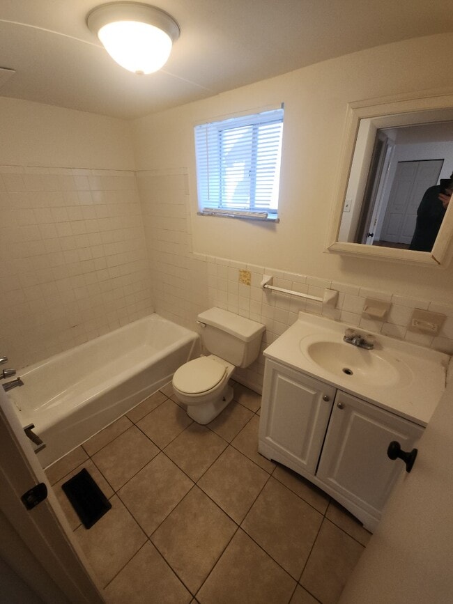 Photo - 2 Bedroom 1 Bath Unidad 9921A