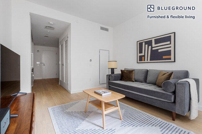 Photo - 241 W 28th St Unidad FL5-ID2148