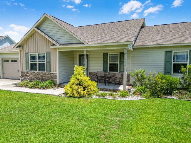 Photo - 102 Bridgeport Dr