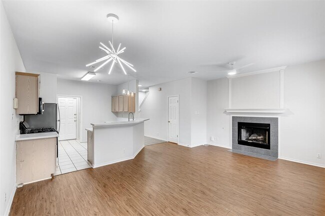 Photo - 2808 Kestrel Dr