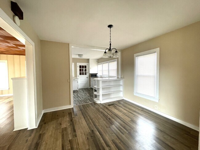 Photo - 124 Price St