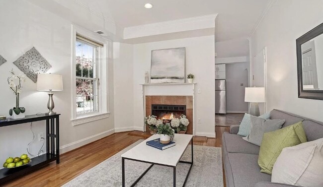 Photo - 1633 Newton St NW