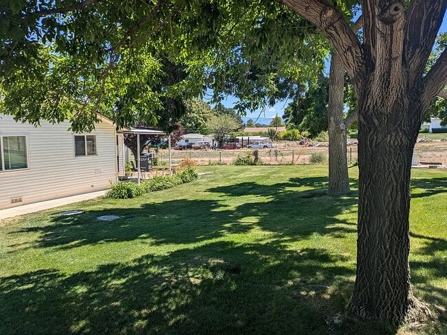 Building Photo - 558 W Greenwood Dr Unit A Rental
