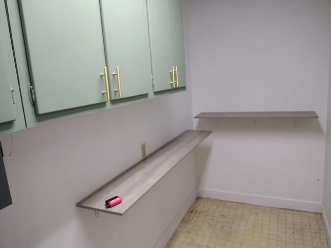 Building Photo - 1598 Pearl Ave