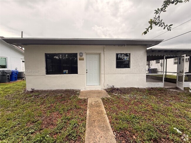 Building Photo - 1110 N 57th Ave Rental
