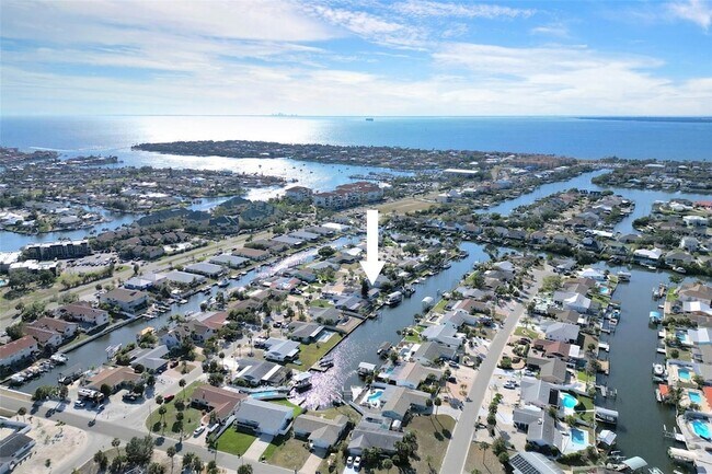 Photo - 1015 Spindle Palm Way