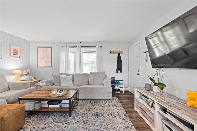 Photo - 70 Carroll Ave Unidad 303