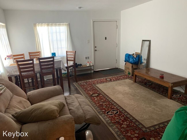 Photo - 640 S Mott St