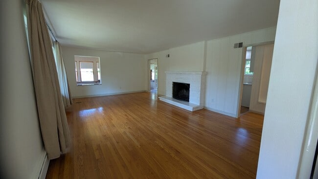 Photo - 65 Ridge Line Dr