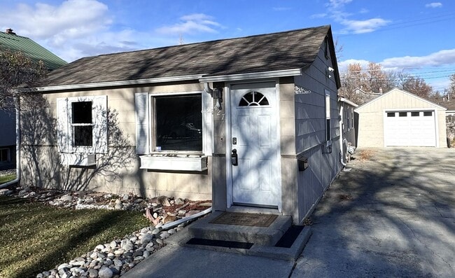 Building Photo - Beautifully Remodeled Home Near Terry Park