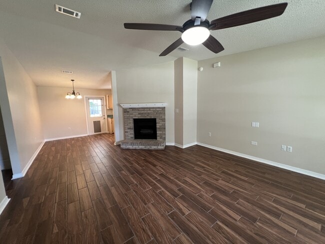 Photo - 309 Adams Dr