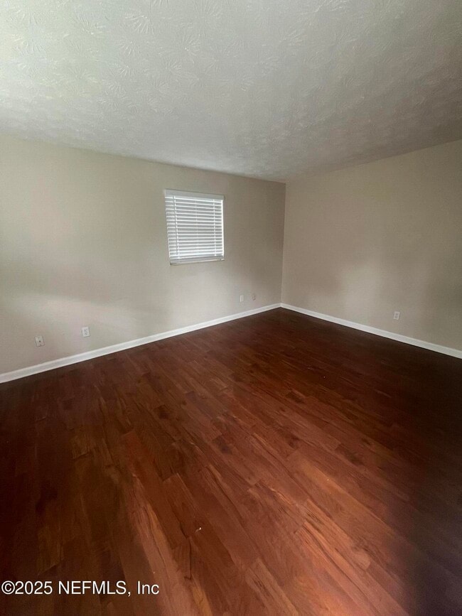 Photo - 2239 Sherrington St