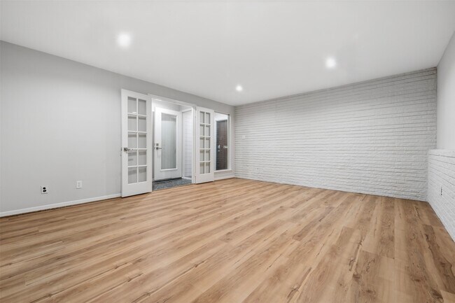 Photo - 3141 Bissonnet St