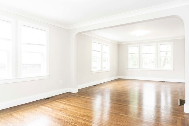 Photo - 15 Nottinghill Rd Unit 1