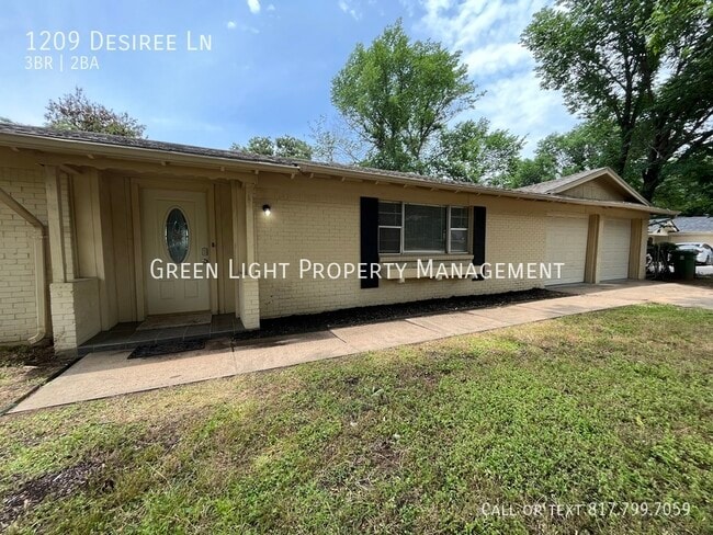 Photo - 1209 Desiree Ln