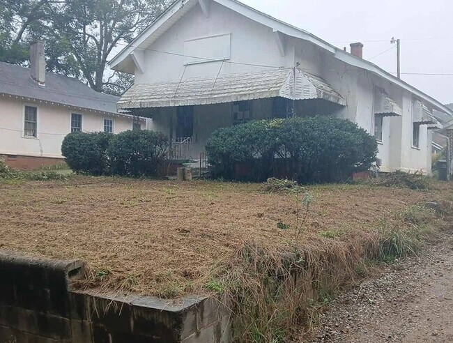 Photo - 114 Cedar St