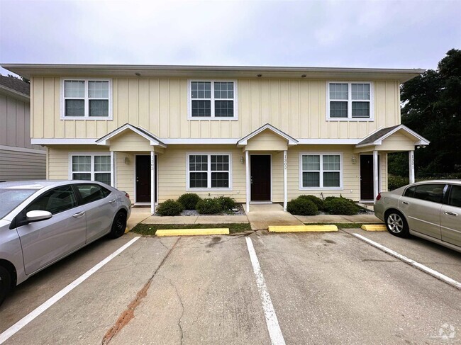 Building Photo - 150 S Crow Rd Rental