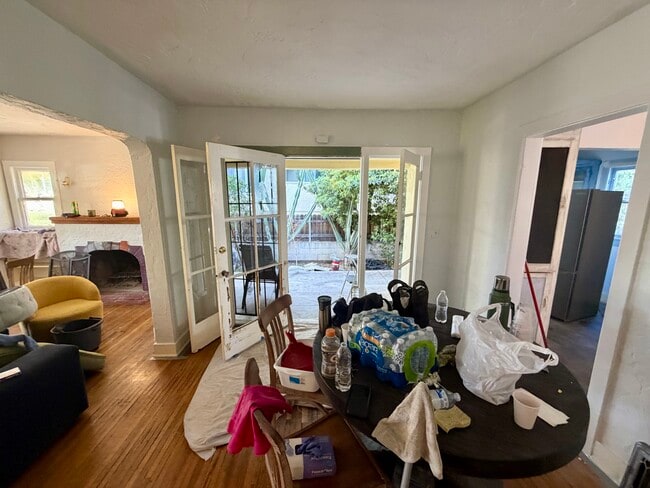 Photo - 14119 Erwin St