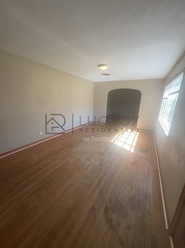 Photo - 316 Woody Dr