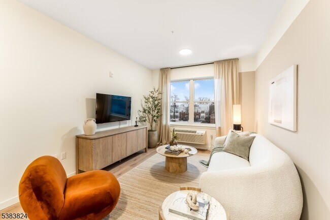 Photo - 431 Dr Martin Luther King Jr Blvd Unit 306