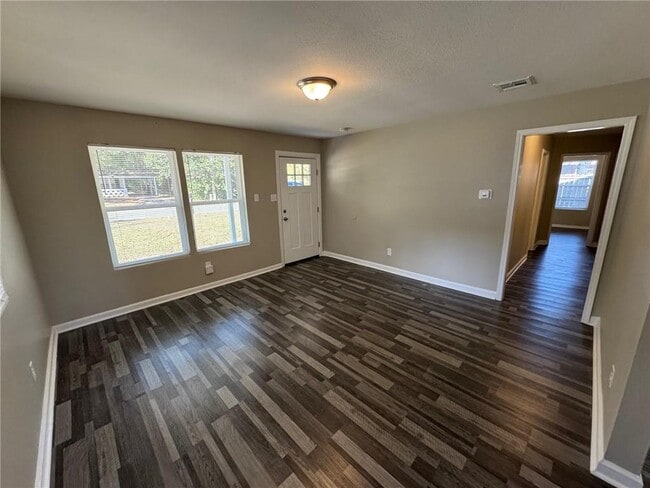 Photo - 303 Evergreen Hill