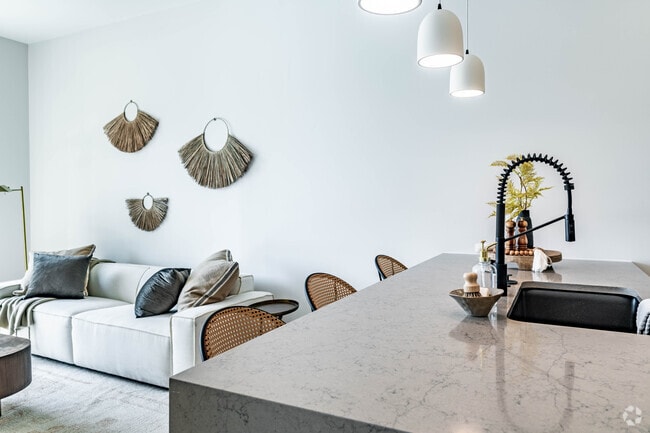 1BR, 1BA - 548SF - Dining Room - The Haysboro