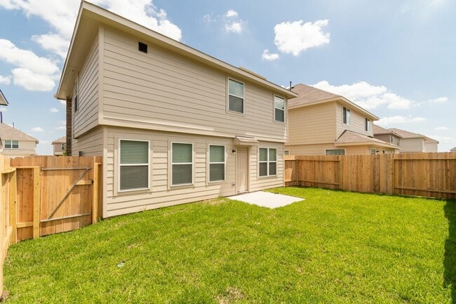 Building Photo - 17027 Hailey Harbor Dr Rental