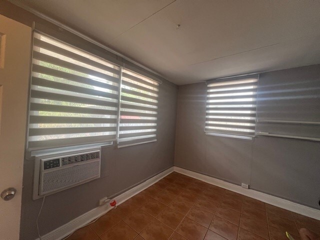 Building Photo - 31 NE 56th St Rental