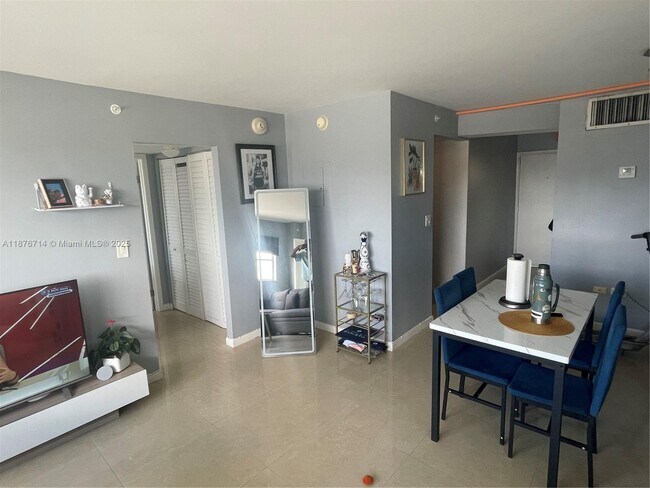 Photo - 1881 Washington Ave Unit 15C