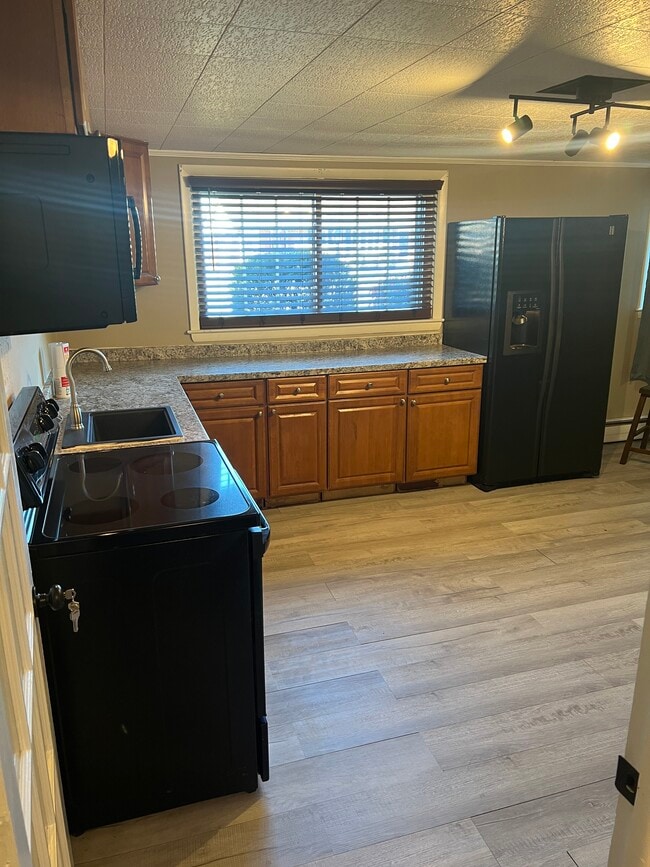 Photo - 328 Jamestown Rd