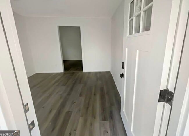 entrada de la puerta principal - 305 Chestnut St