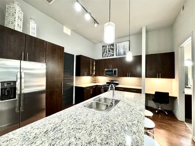 Photo - 2525 McCue Rd Unidad 249