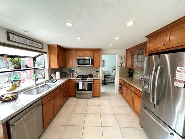 Photo - San Ramon 5 bed / 2.5 bath, desirable neighborhood single story, large backyard, Top rated school...