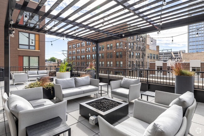 Rooftop Patio Lounge