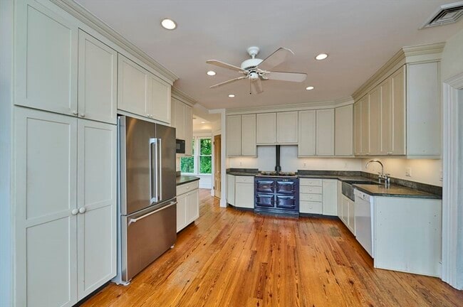 Photo - 16 Indiana Ter Unit 16