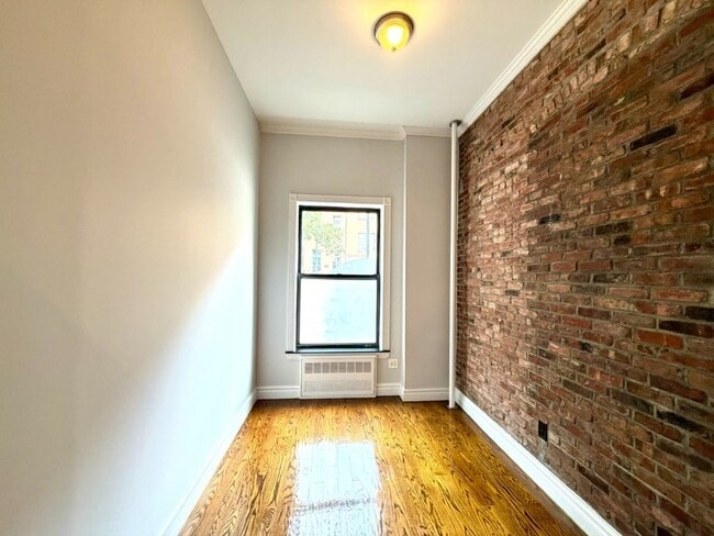 232 W 14th St Unit 1A