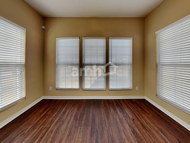 Photo - 539 Rockbridge Dr