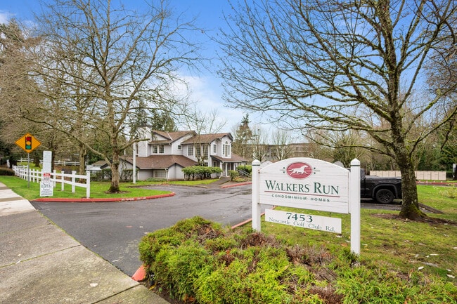 Building Photo - 7453 Newcastle Golf Club Rd Unit B302