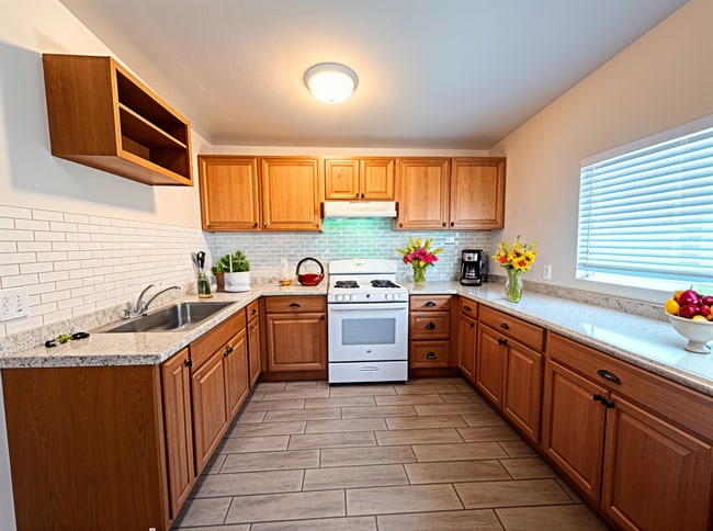 Photo - 1122 E Portland St Unit 1130 (Rear)