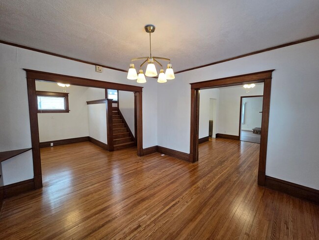 Photo - Beautiful and large Cedar Falls House