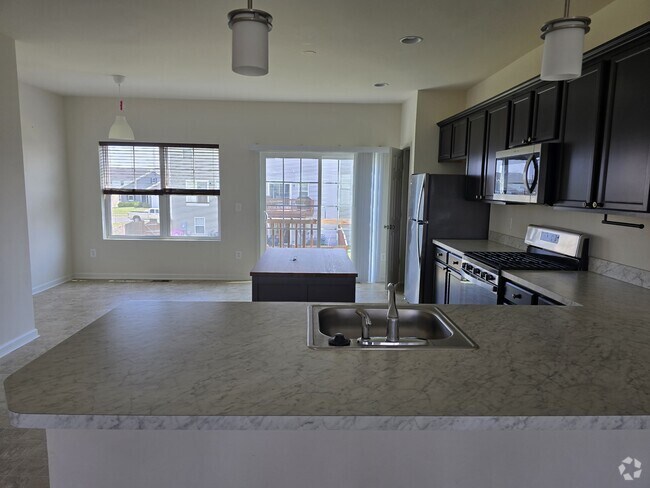 Building Photo - 243 Crofton Ct Rental