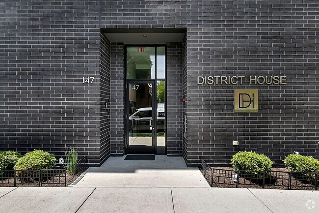 Building Photo - 147 N Euclid Ave Unit 401 Rental