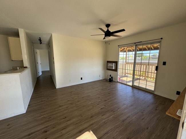 Building Photo - 140 Uwapo Rd