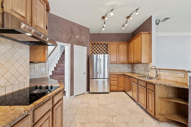 Photo - 892 Brentwood Dr