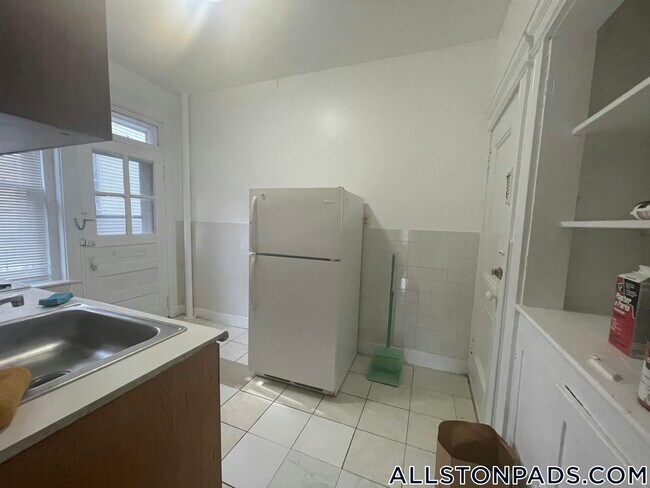 Photo - 4 Price Rd Unit 8