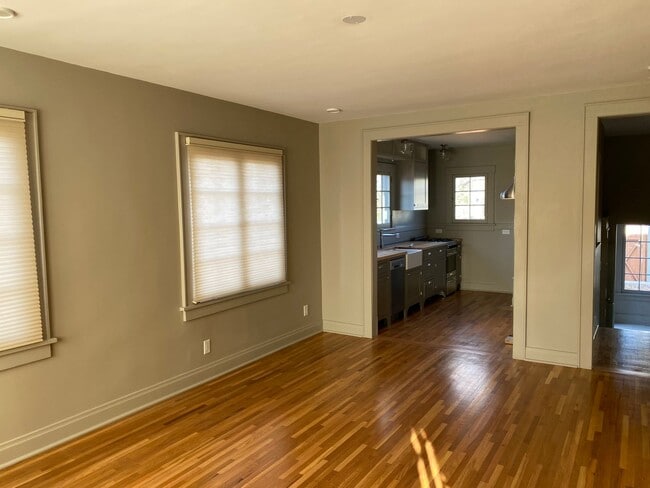 Photo - HISTORIC 1926 2 Bedroom + 2 Bath EDO