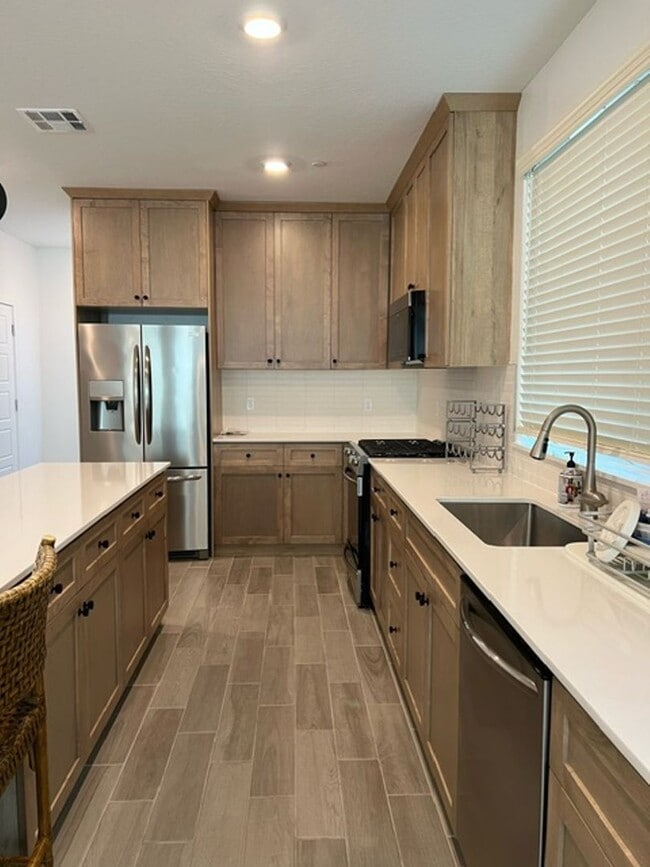 Photo - Beautiful Newer 3 Bedrooms 2.5 Baths Home with SOLAR!!!