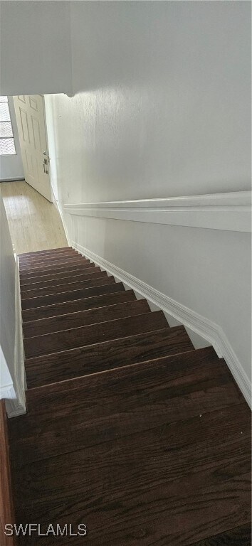 Photo - 1078 Albany Ct