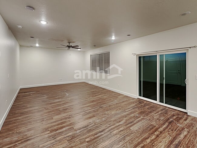 Photo - 213 N Dry Crk Rd