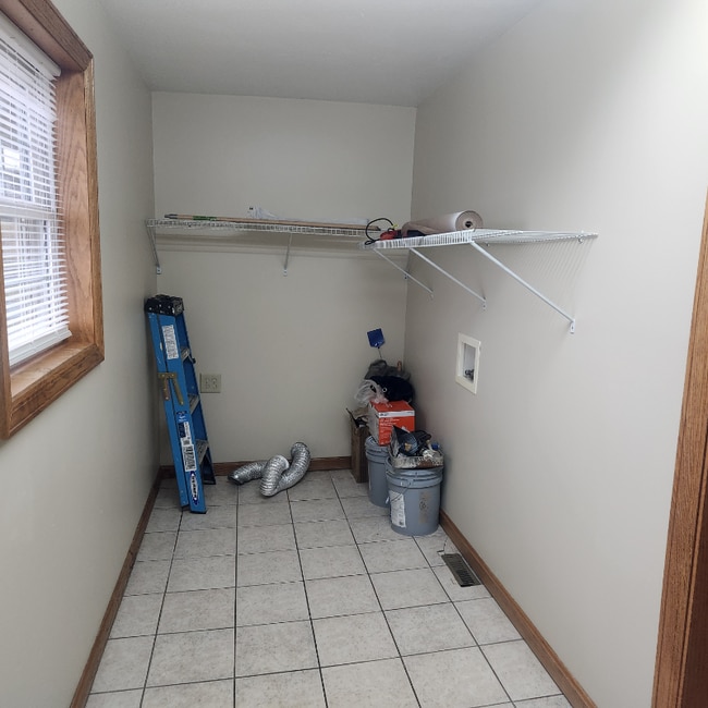 Photo - 2285 Hixton Rd